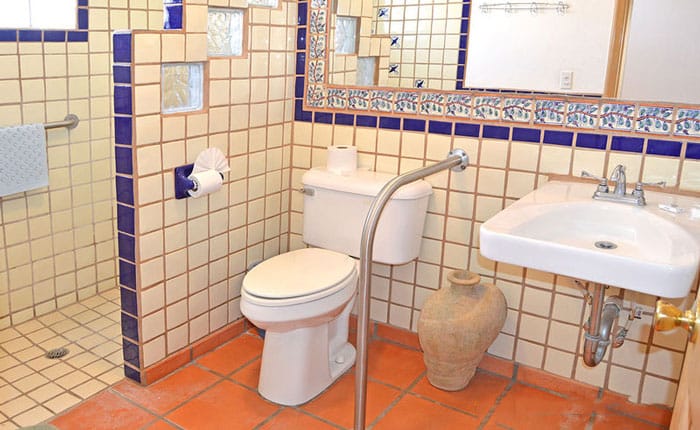 Rocky-Point-House-Rental-Las-Vista-del-Ma-full-bathroom